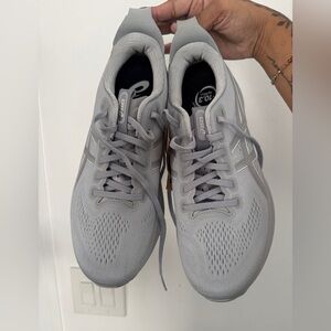 ASICS Gel-Kayano 32 running shoes in the Piedmont Grey/Gravel colorway